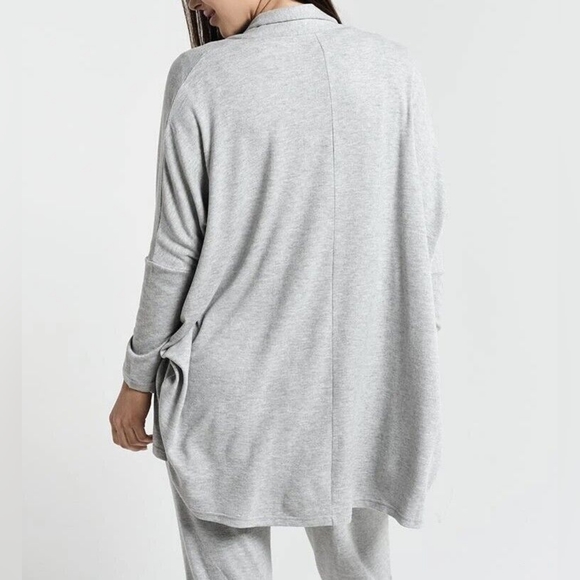 CUPCAKES AND CASHMERE Brentmoore open cardigan sweater in Heather grey - Picture 3 of 9